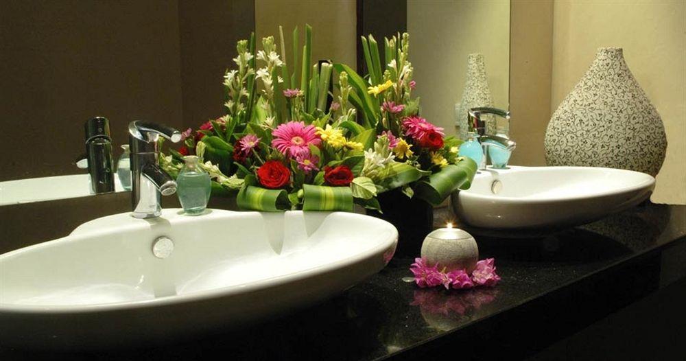 Alam Warna Villa Seminyak Exteriör bild