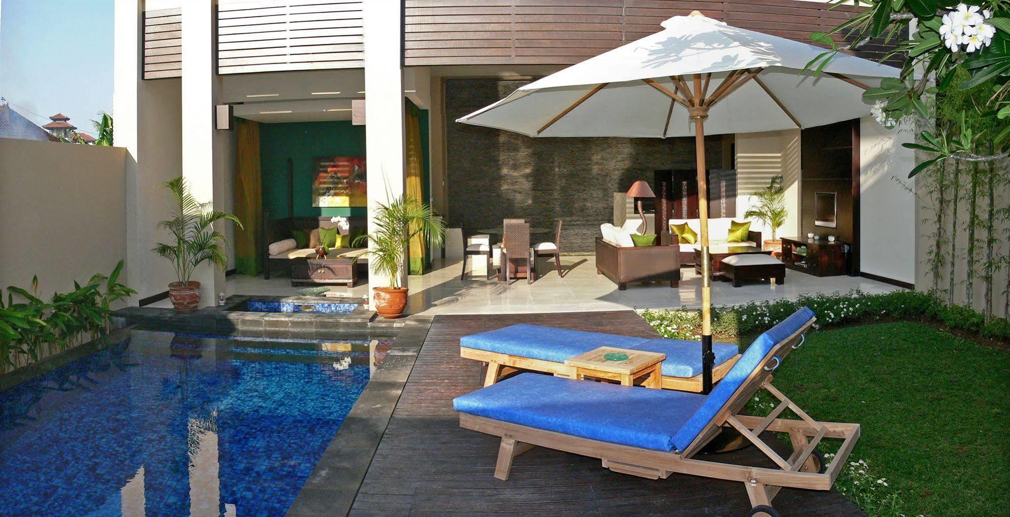 Alam Warna Villa Seminyak Exteriör bild