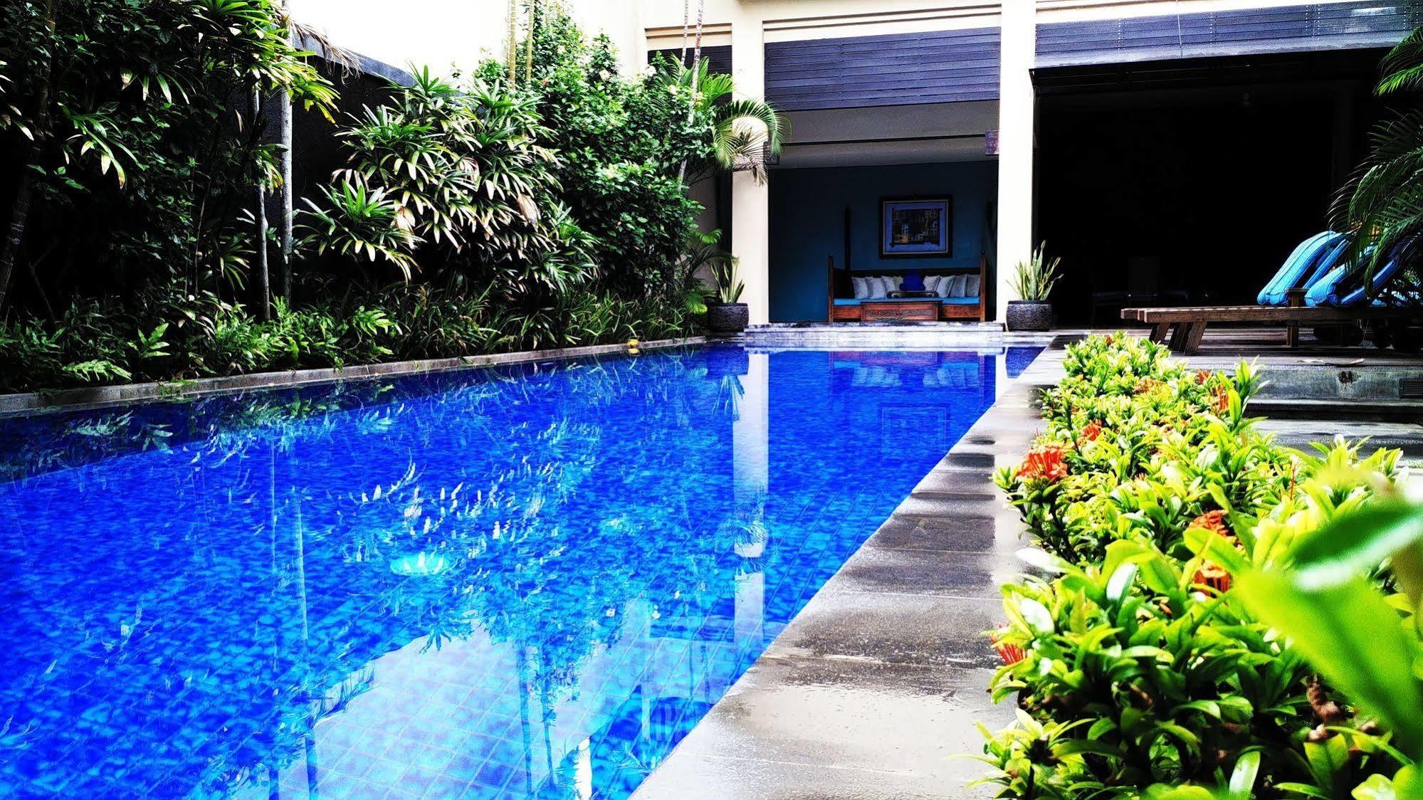 Alam Warna Villa Seminyak Exteriör bild