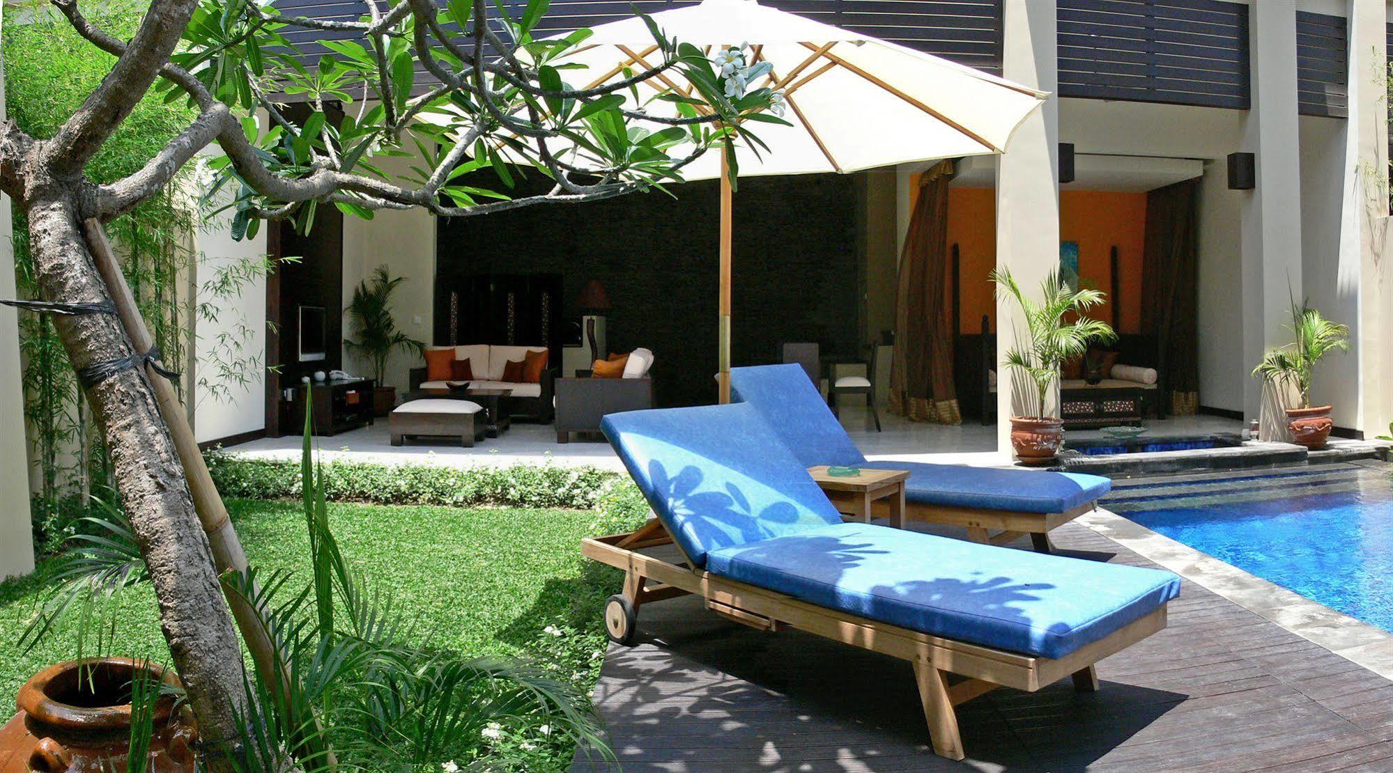 Alam Warna Villa Seminyak Exteriör bild