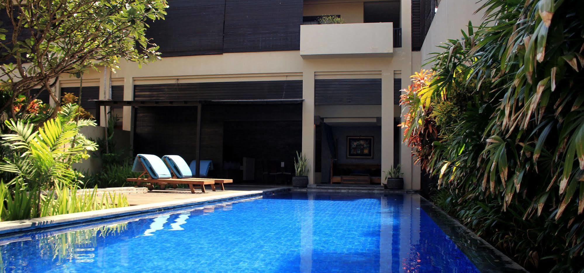 Alam Warna Villa Seminyak Exteriör bild