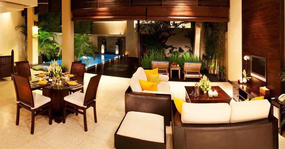 Alam Warna Villa Seminyak Exteriör bild